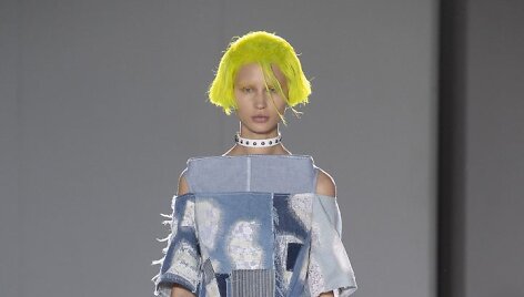 &bdquo;Junya Watanabe&ldquo; 2019 m. pavasario ir vasaros kolekcijos modelis