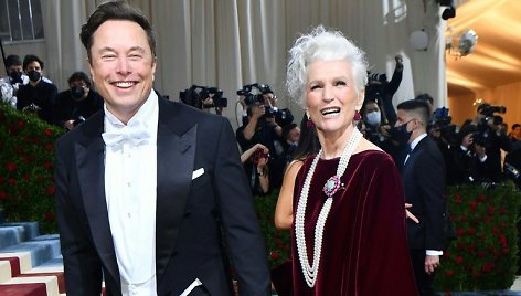 Maye Musk, Elonas Muskas