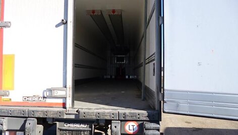 Vilkikas &bdquo;Scania&ldquo; su puspriekabe
