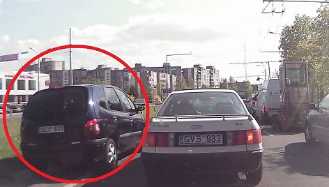 &bdquo;Renault Scenic&ldquo; pažeidžia taisykles