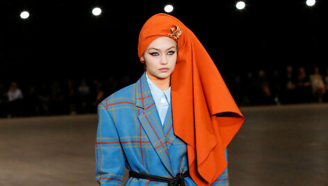 &bdquo;Marc Jacobs&ldquo; 2018 m. pavasario ir vasaros kolekcijos modelis