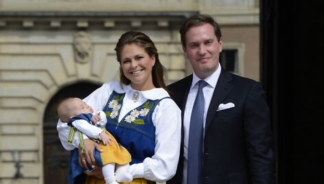 &Scaron;vedijos princesė Madeleine ir Christopheris O'Neillas su dukra princese Leonore