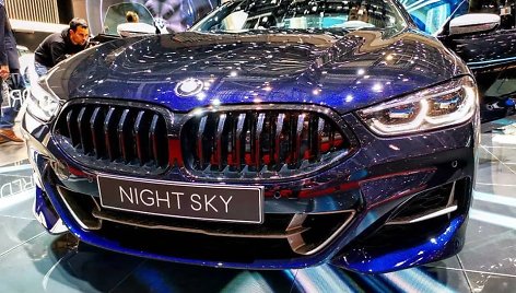 „BMW Individual M850i Night Sky" Ženeos automobilių parodoje