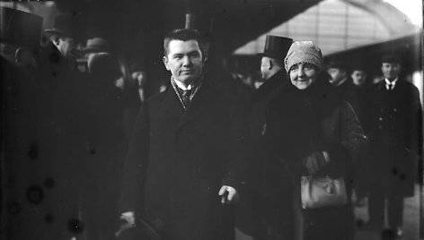 Augustinas Voldemaras su žmona Berlyne 1928 m.