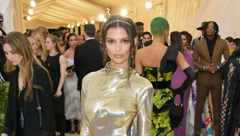 Emily Ratajkowski