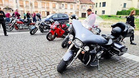 &bdquo;Mototurizmo ralyje&ldquo; startavo 30 VSAT komandos motociklininkų