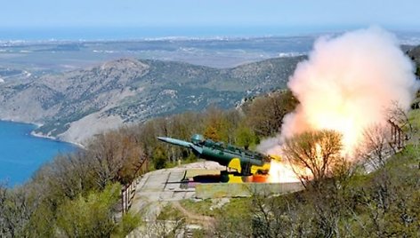 Rusija paleidžia P-35 raketą