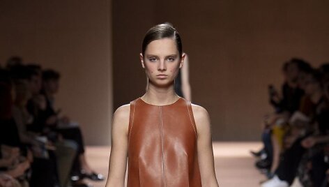 &bdquo;Herm&egrave;s&ldquo; 2020 m. pavasario ir vasaros kolekcijos modelis