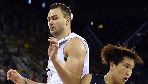 Donatas Motiejūnas ir  Lee Jonghyunas