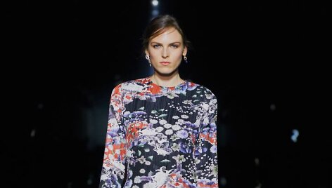 &bdquo;Givenchy&ldquo; 2019&ndash;2020 m. rudens ir žiemos kolekcijos modelis