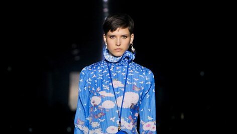 &bdquo;Givenchy&ldquo; 2019&ndash;2020 m. rudens ir žiemos kolekcijos modelis