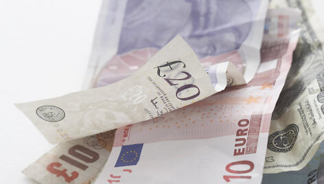 Eurų ir svarų sterlingų banknotai