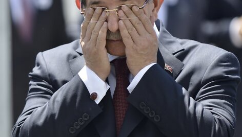 A.Davutoglu pagerbia Srebrenicos aukų atminimą
