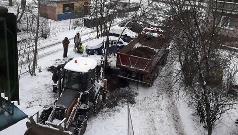 Požeminių konteinerių aik&scaron;telės įrengimas Algirdo gatvėje