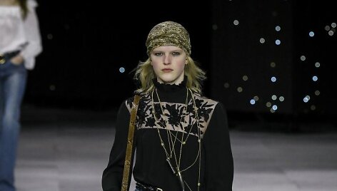 &bdquo;Celine&ldquo; 2020 m. pavasario ir vasaros kolekcijos modelis