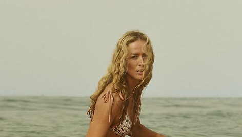 Kolekcijos &bdquo;Love Stories Swimclub X H&M&ldquo; modeliai
