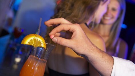 Asociatyvinė nuotrauka. Nekaltas vakaras klube su nepažįstamuoju Margaritai baigėsi tragi&scaron;kai &ndash; vaikinas ją apsvaigino ir vėliau i&scaron;prievartavo.