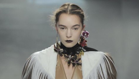 „Rodarte“ 2016 m. rudens-žiemos kolekcijos modelis