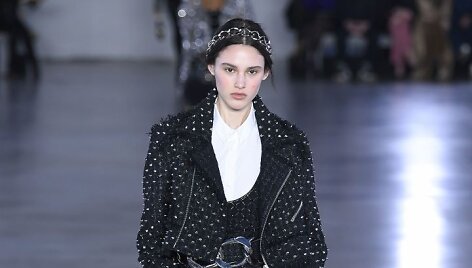 &bdquo;Balmain&ldquo; 2019&ndash;2020 m. rudens ir žiemos kolekcijos modelis