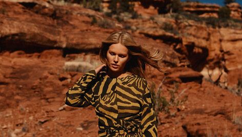 &bdquo;H&M Studio SS19&ldquo; kolekcijos modelis