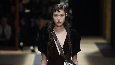 &bdquo;Prada&ldquo; 2016 m. rudens-žiemos kolekcijos modelis