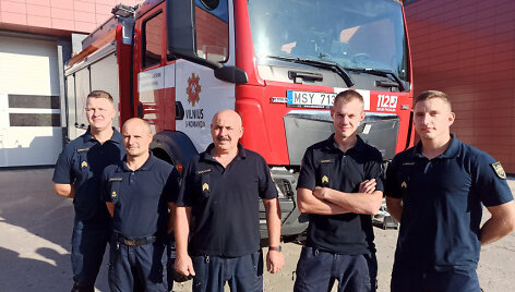 Žvejo gelbėjimo operacijoje dalyvavo ugniagesiai gelbėtojai Artiomas Masianas, Toma&scaron;as Jarmolovičius, Janas Bernatovičius, Jaroslavas Lyskovičius, Eduardas Zablockis.