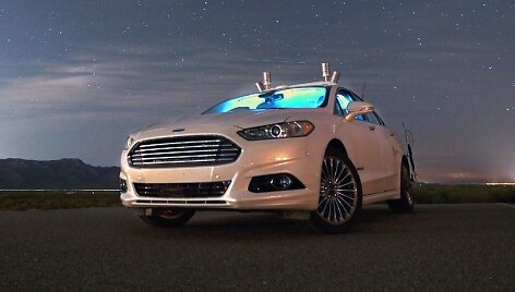 Autonominio &bdquo;Ford&ldquo; bandymai tamsoje
