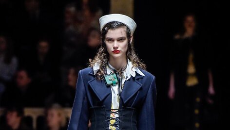 &bdquo;Prada&ldquo; 2016 m. rudens-žiemos kolekcijos modelis