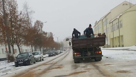 Kam mes mokame mokesčius?