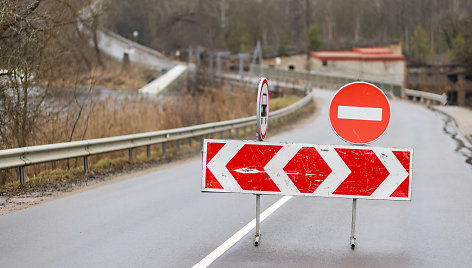 Dėl vandentiekio avarijos uždaryta Lentvario g. atkarpa