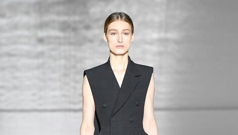 &bdquo;Givenchy&ldquo; 2019 m. pavasario ir vasaros kolekcijos modelis