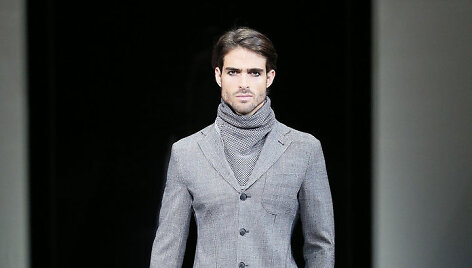 &bdquo;Giorgio Armani&ldquo; kolekcijos modelis