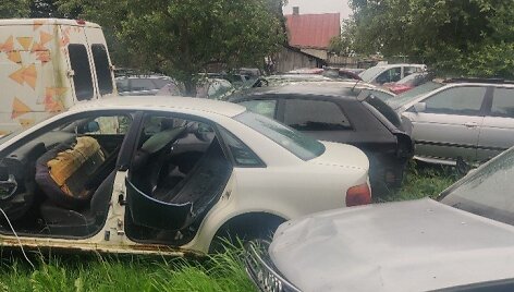 Ardomi automobiliai Kėdainių raj. 