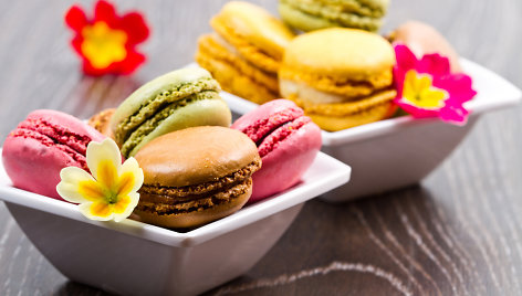 Spalvingieji „Macarons“ – prancūzų virtuvės šedevras.