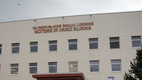 Vidutiniškai per parą Respublikinės Šiaulių ligoninės Moters ir vaiko klinikos Vaikų ligų profilio medikų pagalbos atvyksta 3-4 vaikai, kuriems diagnozuota COVID infekcija. Dažniausiai jiems suteikiamos konsultacijos, atliekami reikiami tyrimai ir išleidžiami gydytis namo