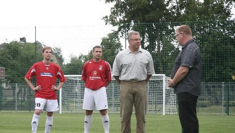 Kęstutis Babičas (centre)