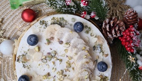 Draugiškas kūno linijoms Giedrės bananinis varškės tortas