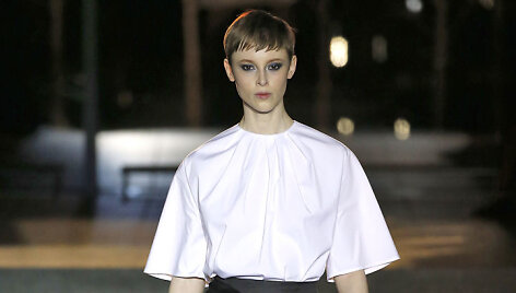 &bdquo;Carolina Herrera&ldquo; kolekcijos modelis