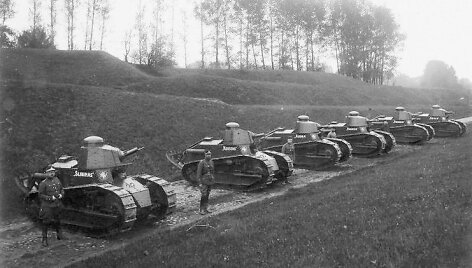 Tankai Renault FT-17. Lietuva. 1925-ieji metai