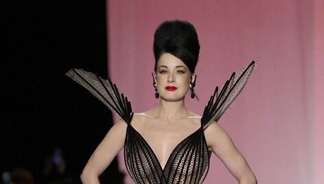 &bdquo;Jean Paul Gaultier&ldquo; 2019 m. pavasario ir vasaros kolekcijos modelis