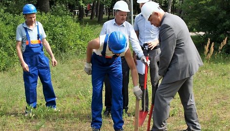 Antradienį pradėta tvarkyti Klaipėdos Poilsio parką