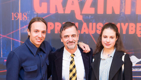 Premjera &bdquo;Grąžinti nepriklausomybę&ldquo;