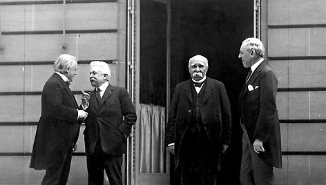 „Didysis ketvertas“ Paryžiaus taikos konferencijoje: D.Britanijos premjeras Davivas Lloydas George'as, Italijos premjeras Vittorio Orlando, Prancūzijos premjeras Georges'as Clemenceau ir JAV prezidentas Woodrow Wilsonas