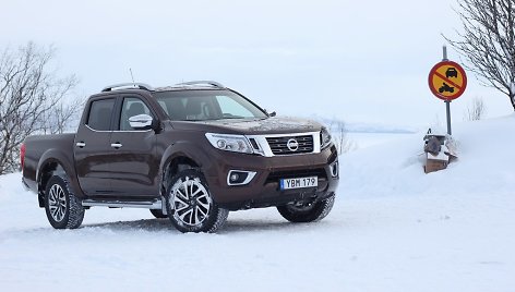 „Nissan Navara“