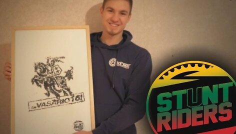 Lietuvos &scaron;imtmečio proga &ndash; &bdquo;Vytis&ldquo;, sukurtas pasitelkus &bdquo;Kawasaki&ldquo; motociklą.