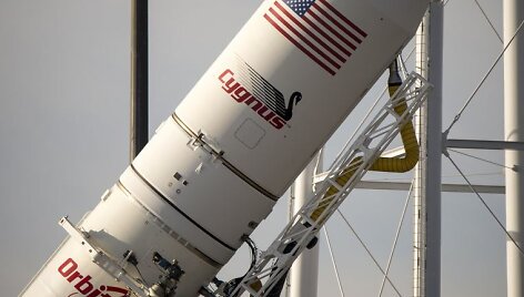Raketa &bdquo;Antares&rdquo;, kelianti erdvėlaivį &bdquo;Cygnus&ldquo; su Lietuvos palydovais i&scaron; Volopo salos NASA skrydžių centro
