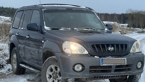 Ukrainietis Ruslanas nusipirko &scaron;į nevažiuojantį automobilį