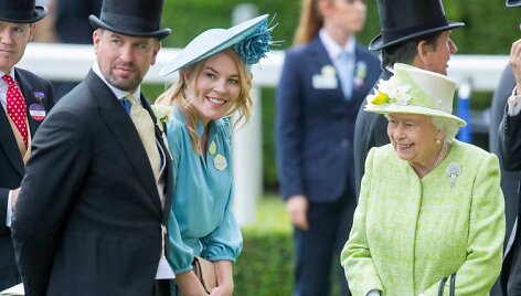 Autumn Phillips, Peteris Phillipsas ir karalienė Elizabeth II