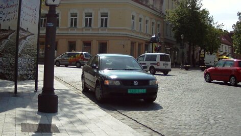 Diplomato automobilis
