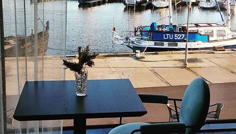 Rekonstruotame pastate jau pradėjo veikti restoranas &bdquo;Nidos prieplauka&ldquo;.
